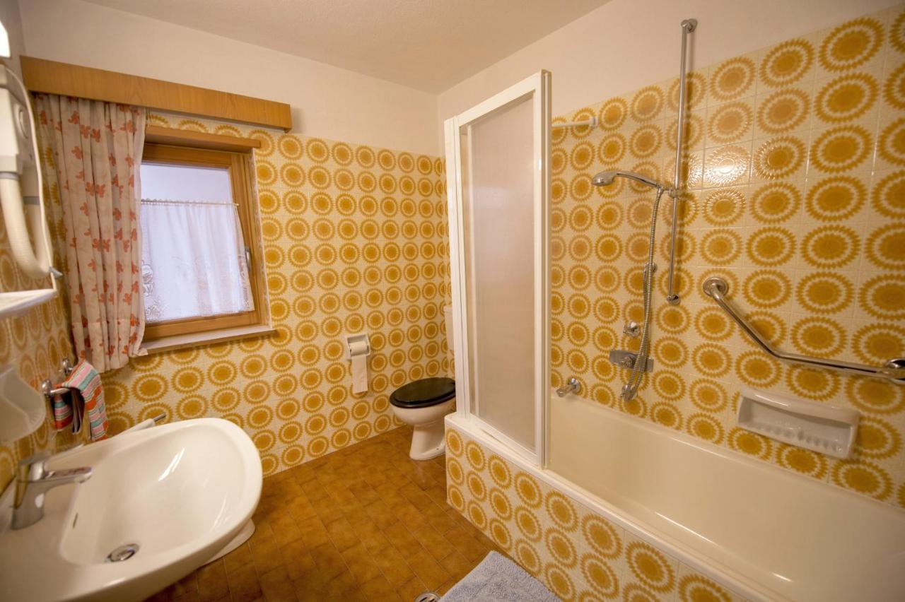 Apartment Soval Urtijëi Buitenkant foto